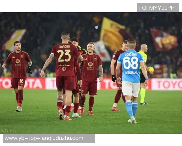 万名那不勒斯球迷现场助威罗马警方面临巨大安保压力